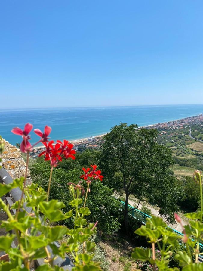 B&B Santa Lucia Silvi Paese Buitenkant foto